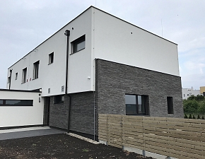 Mura brick