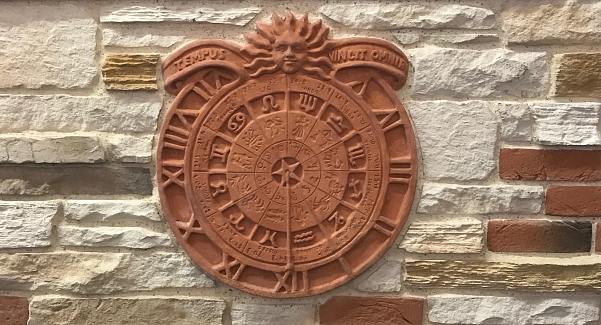 Sun-dial